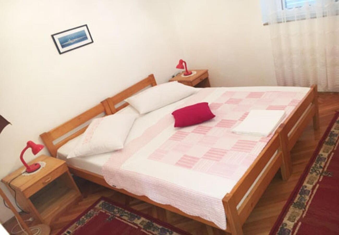 Apartments And Rooms Tomo 1 - At The Beach Zaostrog Exterior photo